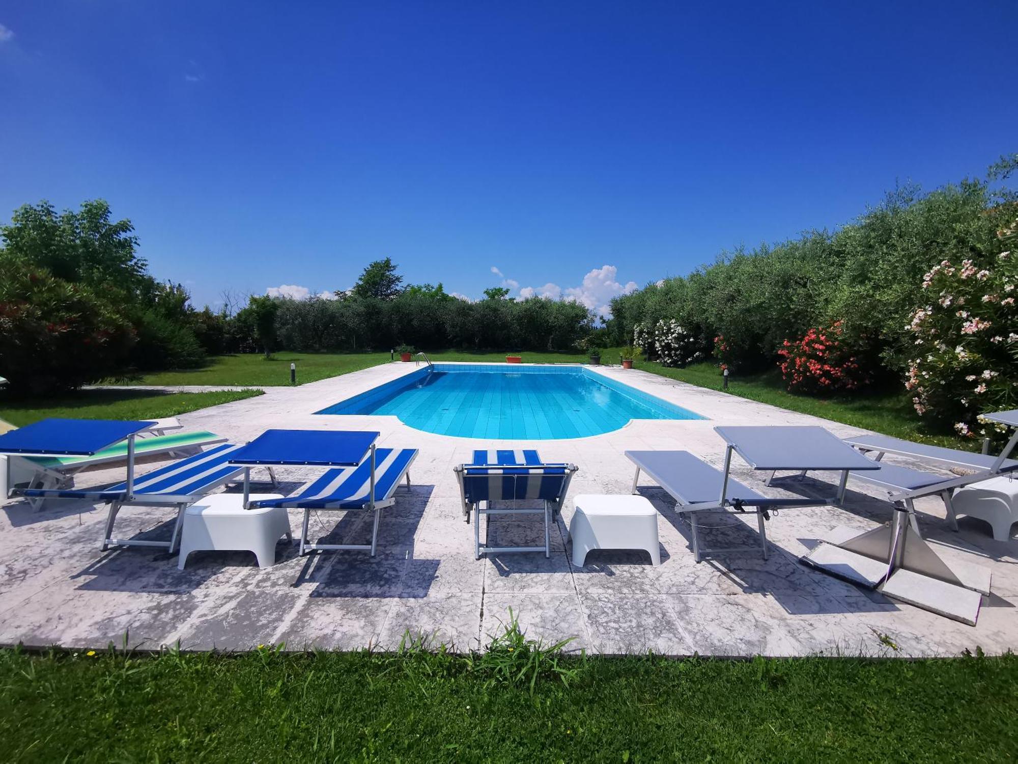 Casa Ghirlanda Con Piscina E Campo Da Tennis Lazise Exteriör bild