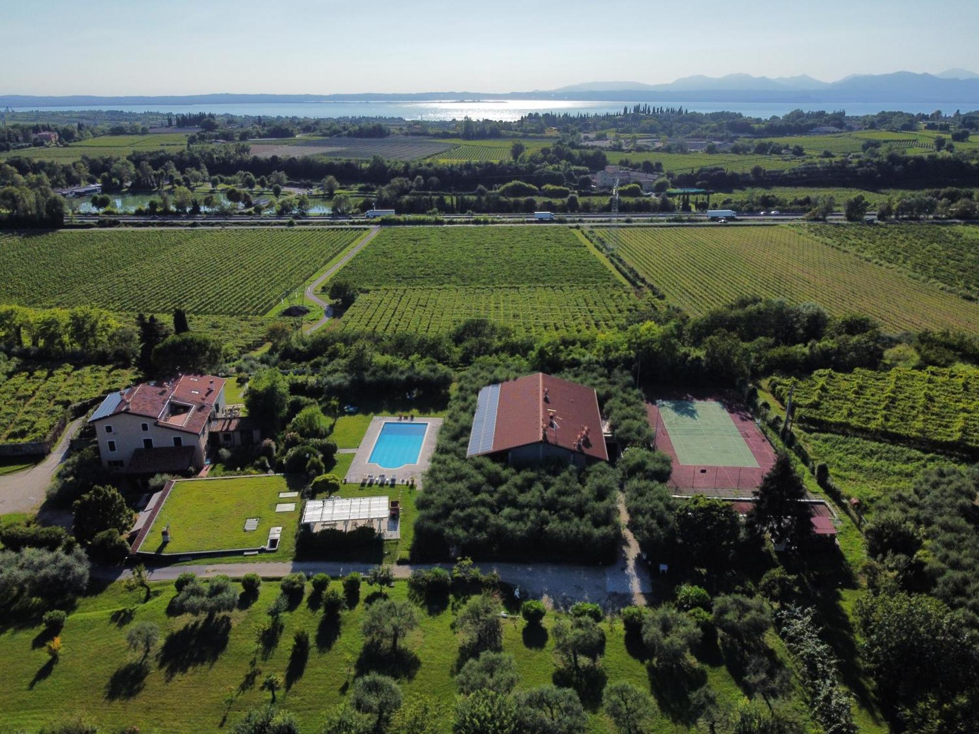 Casa Ghirlanda Con Piscina E Campo Da Tennis Lazise Exteriör bild